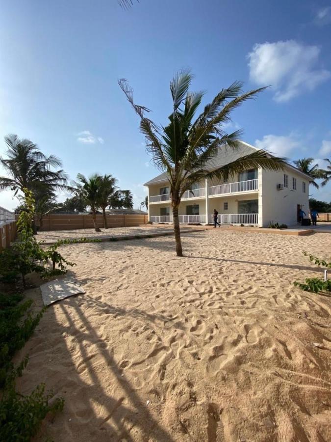 Oceanfront Wavecrest Hotel Лекки Экстерьер фото