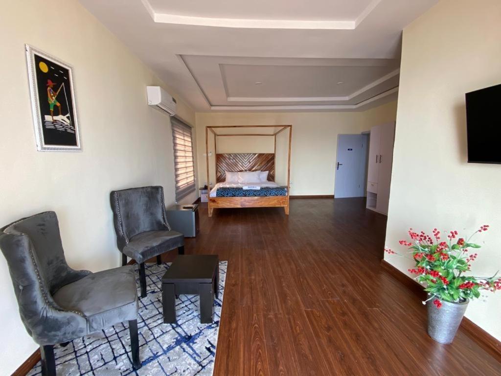 Oceanfront Wavecrest Hotel Лекки Экстерьер фото